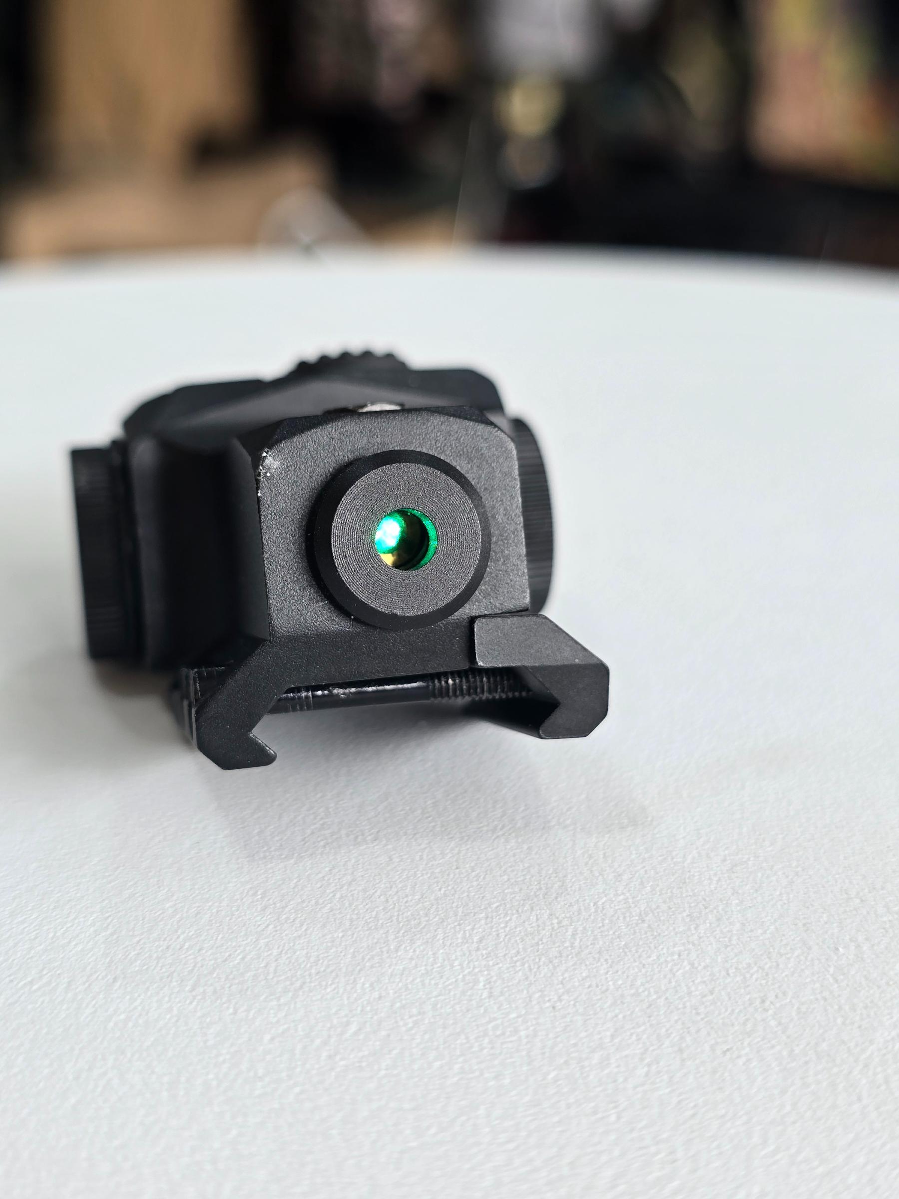 Laser Lancer Tactical Single Button Green Laser - khan American Tools