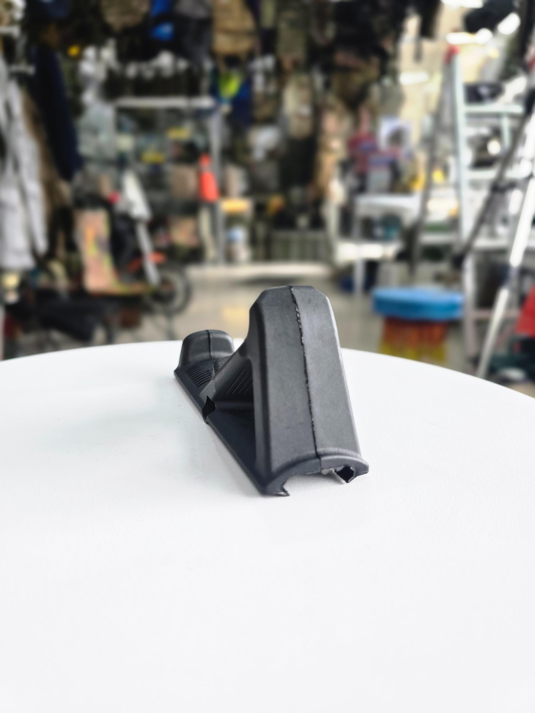 Tactical Compact Foregrip Handle Foldable Grip for M4 M16 - khan American Tools