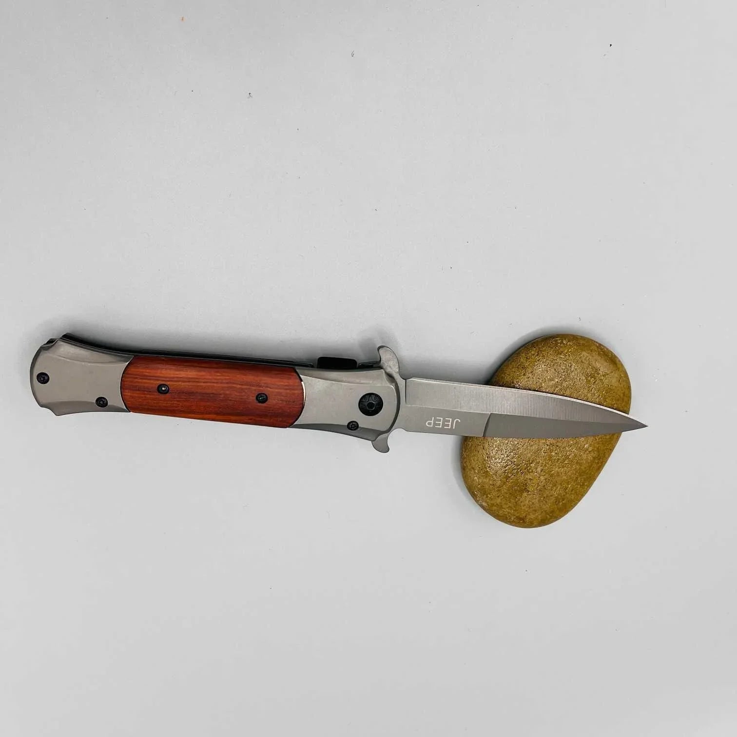 Jeep Self Defense Knife | Folding Knife with Sharpe Edge - khan American Tools